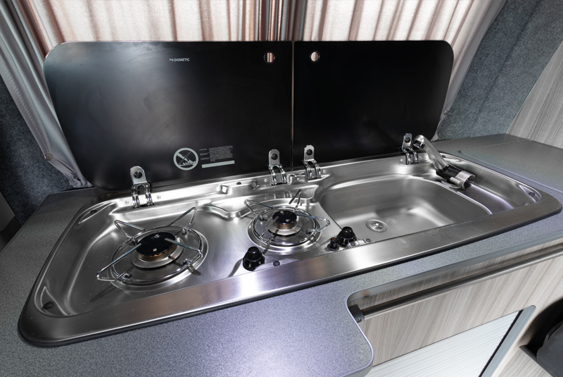 VW Transporter T5.1 140bhp SWB Sportline - Kitchen