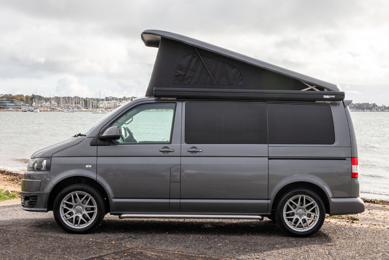 VW Transporter T5.1 140bhp SWB Sportline - Left Side Roof Up