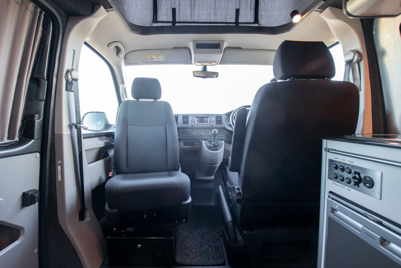 VW Transporter T6 140bhp 6 Speed Highline - Swivel