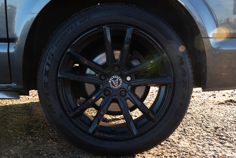 VW Transporter T6 140bhp 6 Speed Highline - Wheels