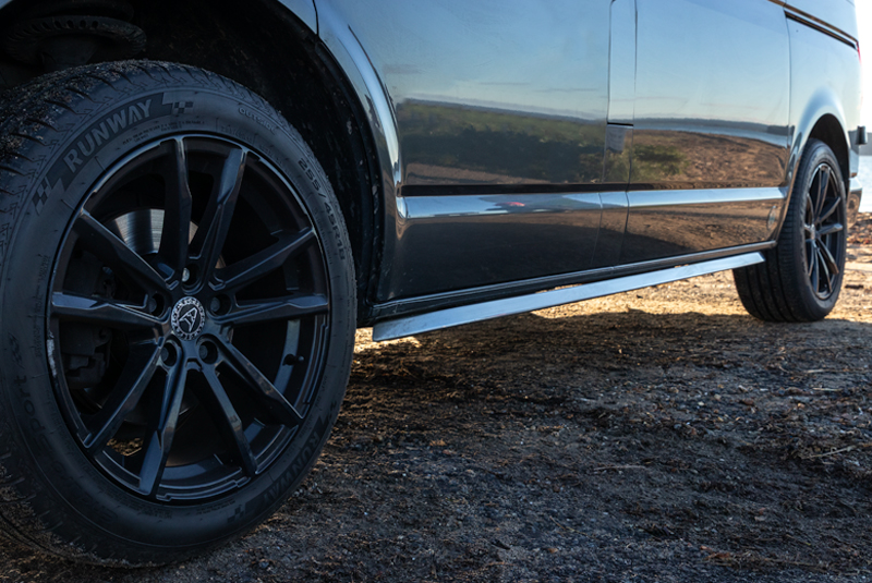 VW Transporter T6 140bhp 6 Speed Highline - Wheels Bars