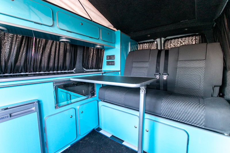 VW Transporter T5.1 140bhp SWB Monte Carlo Sportline - Table