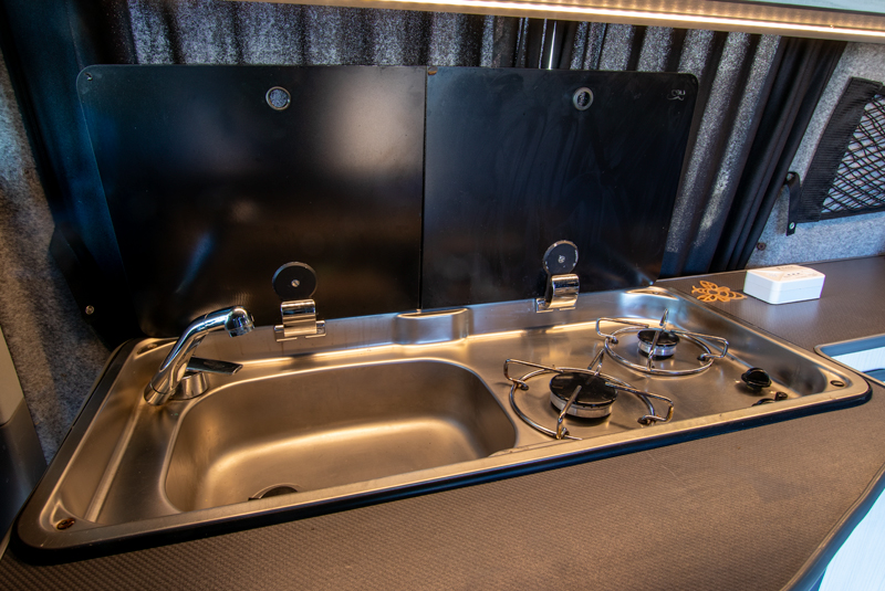 VW Transporter T5.1 140bhp SWB Sportline - Kitchen