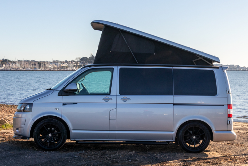 VW Transporter T5.1 140bhp SWB Sportline - Left Side Roof Up