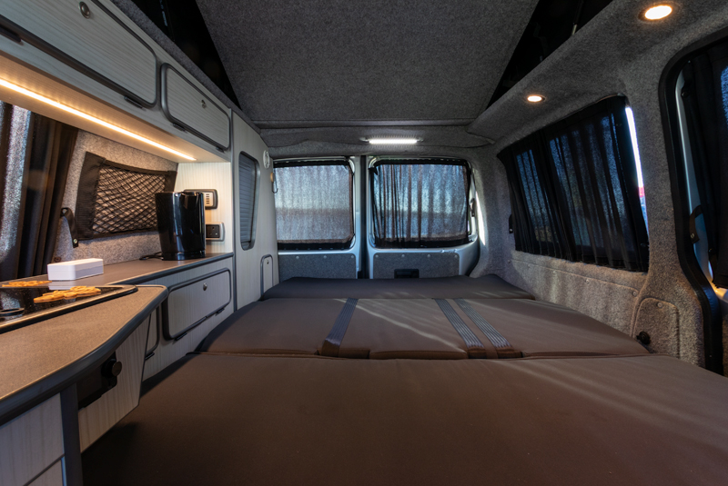 VW Transporter T5.1 140bhp SWB Sportline - Looking Through