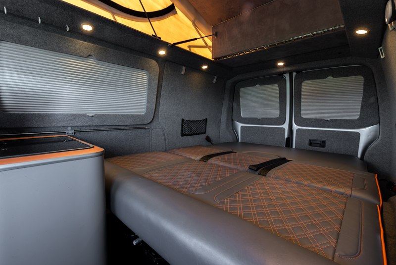 VW Transporter T5.1 140bhp SWB Highline - Bed