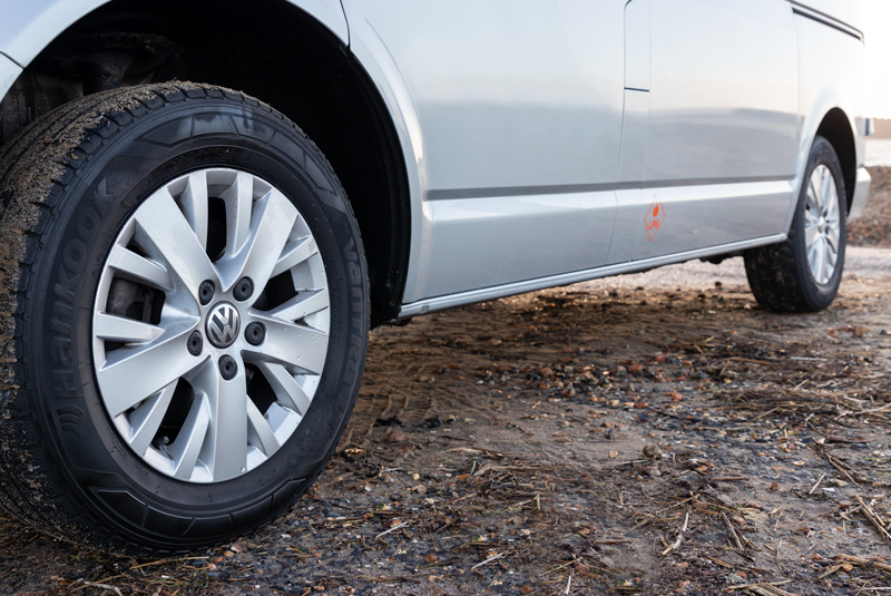 VW Transporter T5.1 140bhp SWB Highline - Wheels Bars