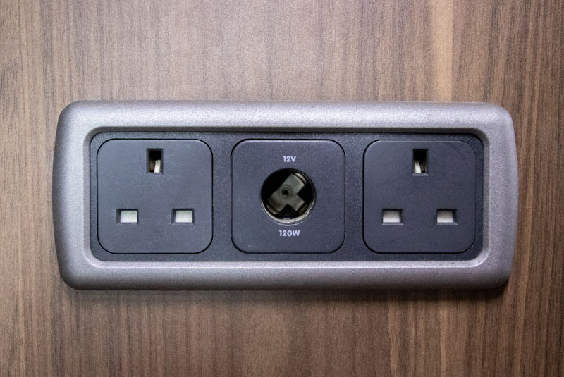 VW Transporter T5.1 Funky Dubz Camper - Electronics