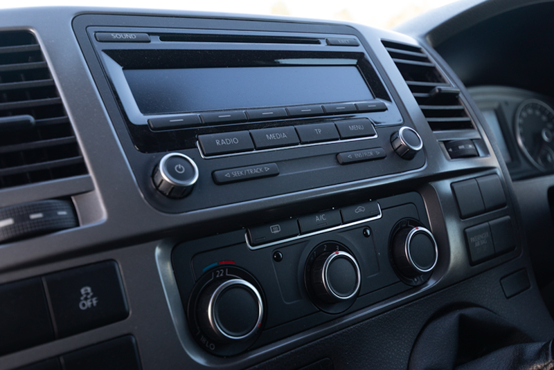 VW Transporter T5.1 140bhp SWB Highline - Media Player