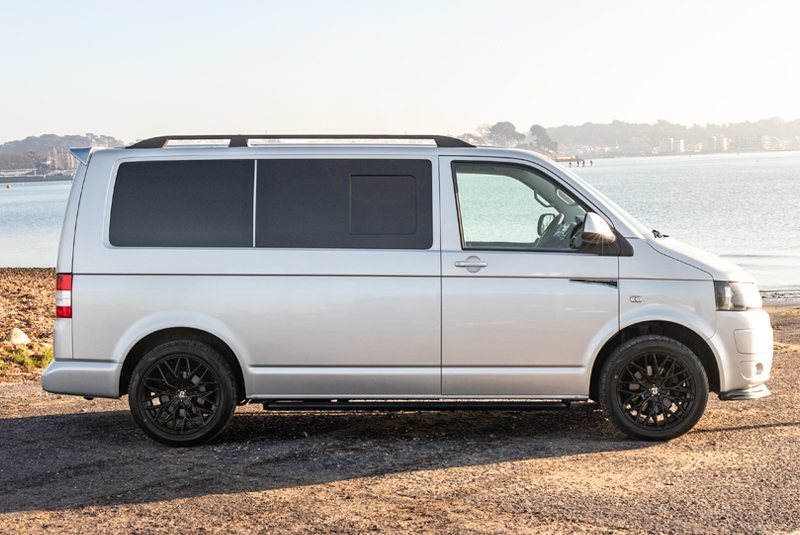 VW Transporter T5.1 140bhp SWB Highline - Right Side