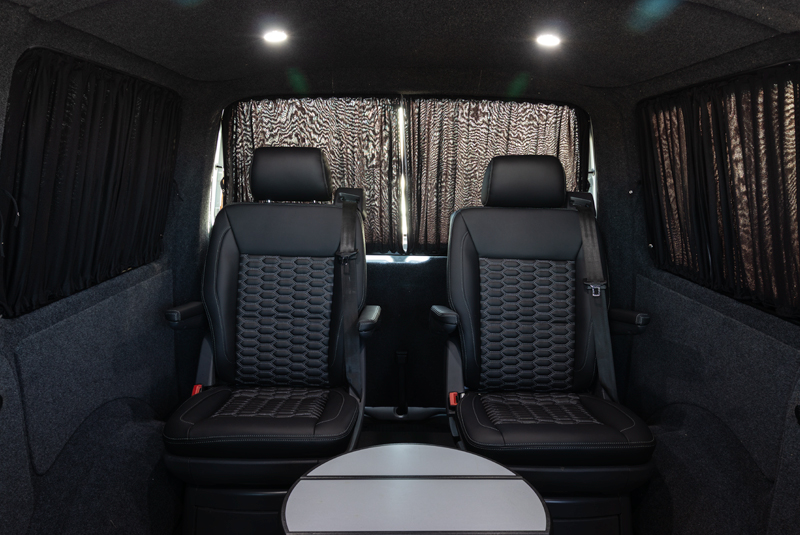 VW Transporter T5.1 140bhp SWB Highline - Rear Seats Details
