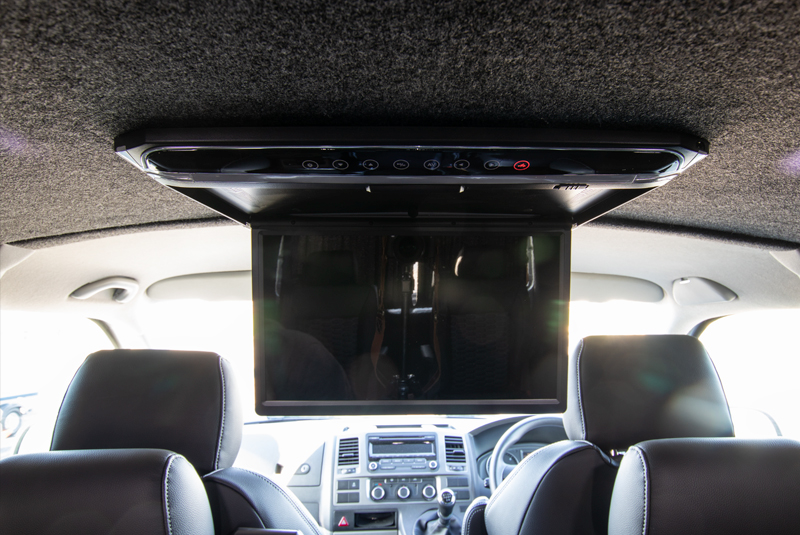 VW Transporter T5.1 140bhp SWB Highline - TV