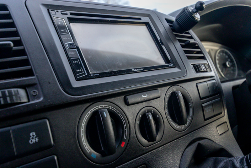 VW Transporter T5.1 140bhp SWB Monte Carlo Sportline - Media Player