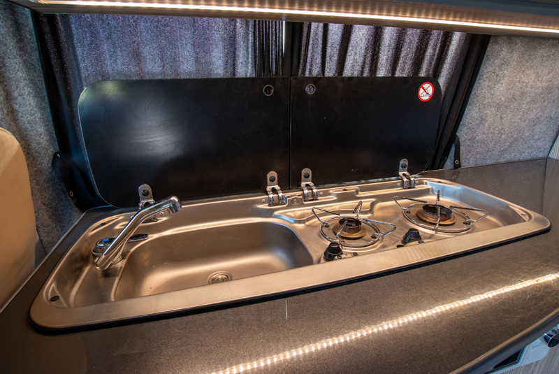 VW Transporter T5.1 130bhp SWB Sportline - Kitchen