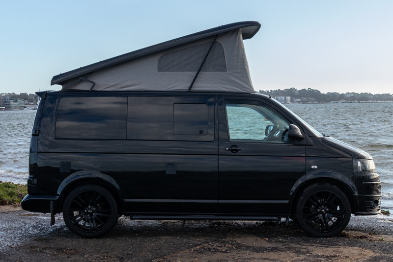 VW Transporter T5.1 130bhp SWB Sportline - Right Side Roof Up