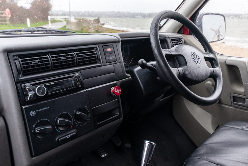 VW Transporter T4 84bhp SWB Camper - Dashboard