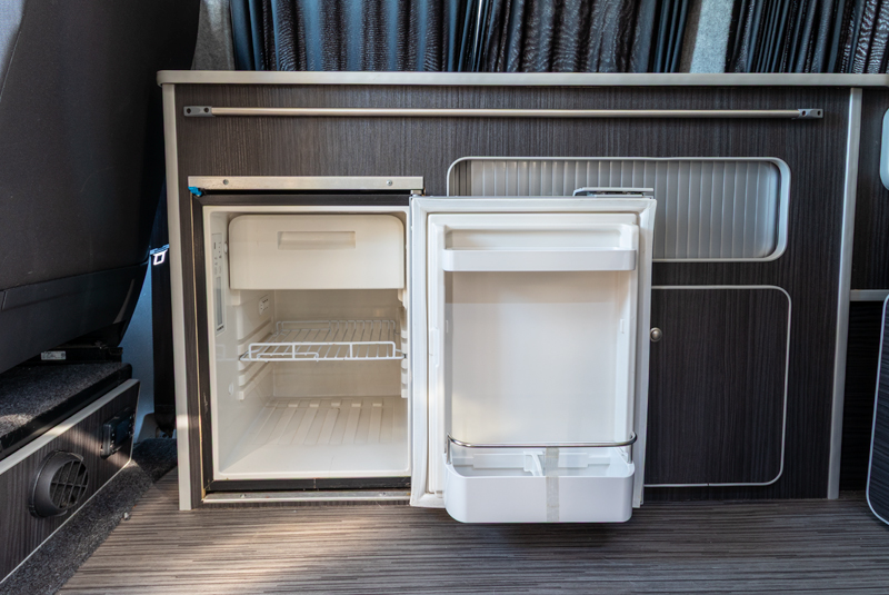 VW Transporter T5.1 140bhp SWB Monte Carlo Sportline - Fridge