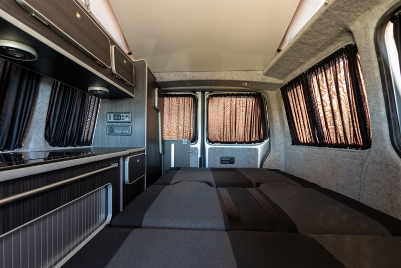 VW Transporter T5.1 140bhp SWB Monte Carlo Sportline - Looking Through