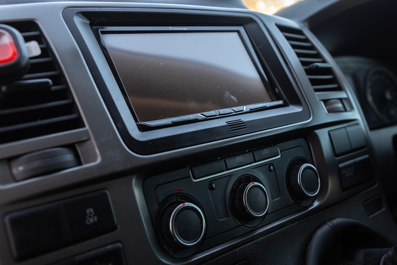 VW Transporter T5.1 140bhp SWB Monte Carlo Sportline - Media Player