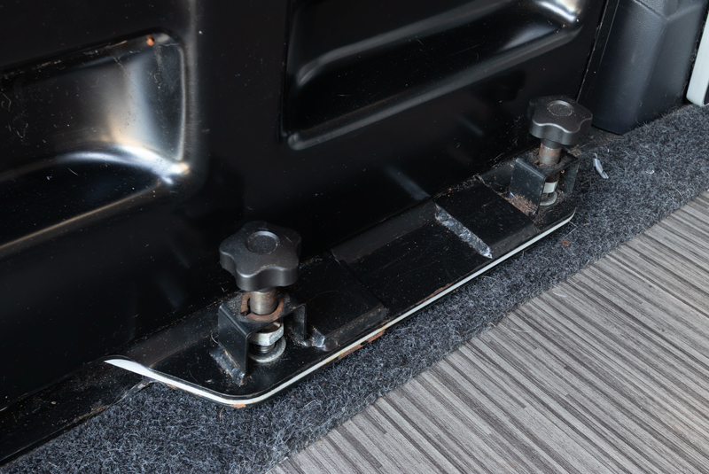 VW Transporter T5.1 140bhp SWB Monte Carlo Sportline - Swivel