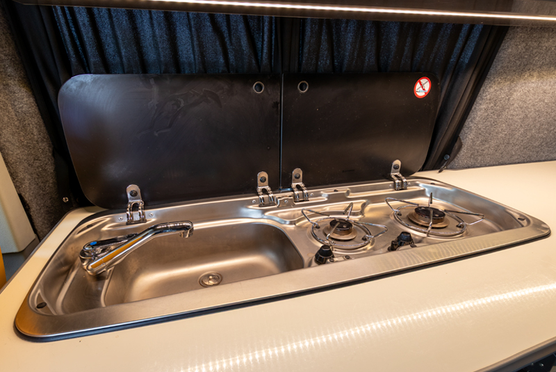 VW Transporter T5.1 140bhp SWB Autohaus Sportline - Kitchen