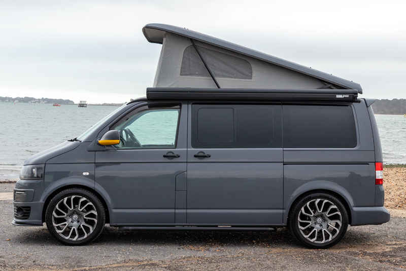 VW Transporter T5.1 140bhp SWB Autohaus Sportline - Left Side Roof Up