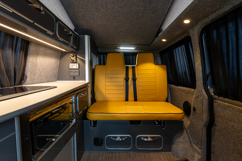 VW Transporter T5.1 140bhp SWB Autohaus Sportline - Rear Seats