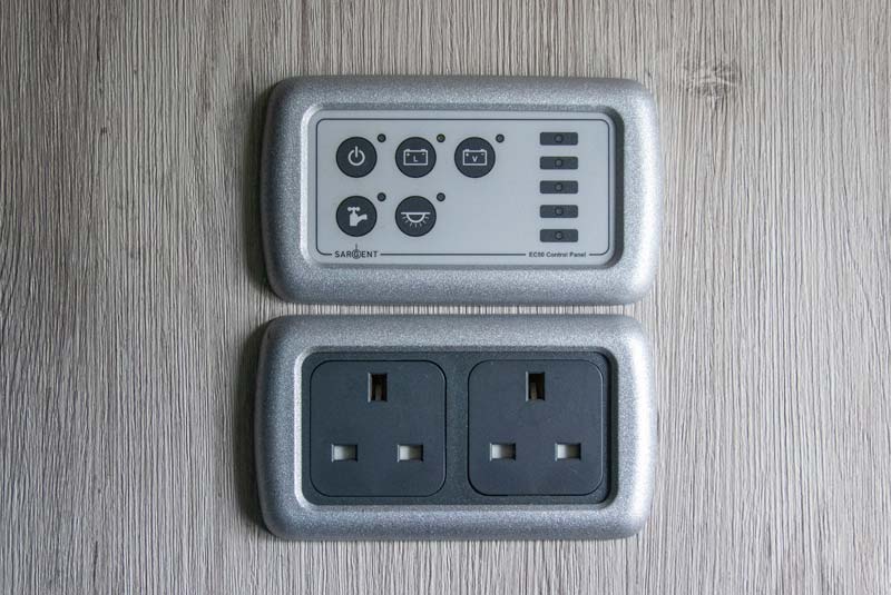Alphard Camper - Electronics