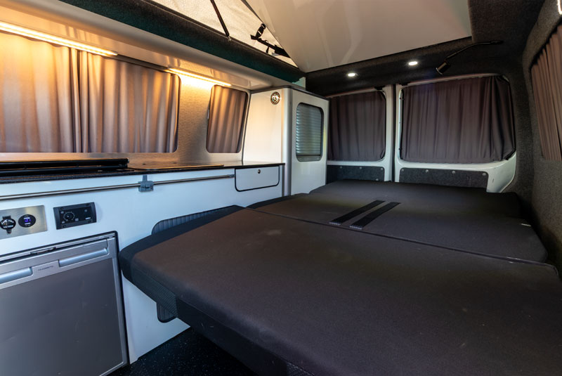 VW Transporter T6 140bhp Sportline Camper - Bed