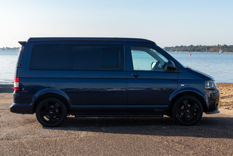 VW Transporter T5.1 140bhp SWB Highline Autohaus Ashton - Right Side