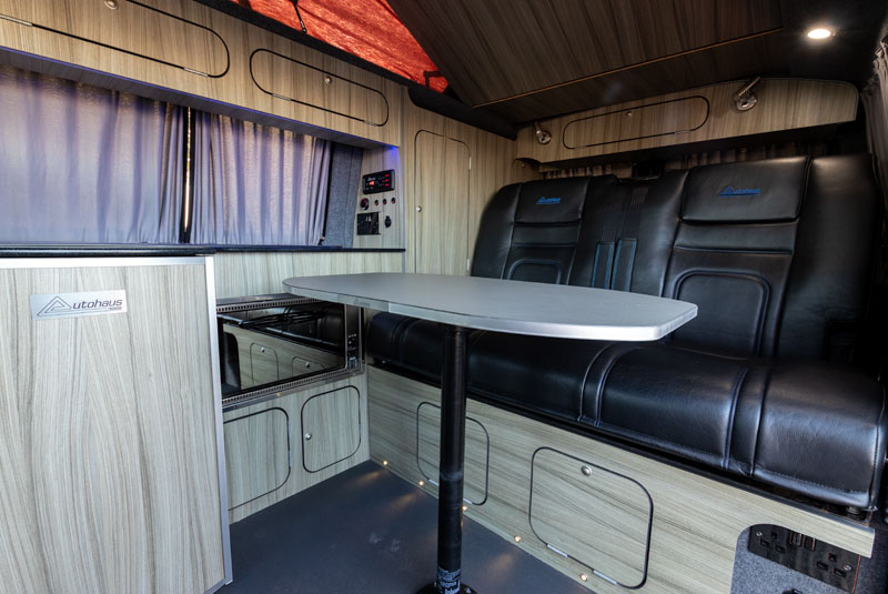 VW Transporter T5.1 140bhp SWB Highline Autohaus Ashton - Table