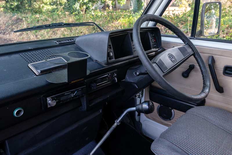 Transporter T25 85bhp Autohomes Komet Hightop Camper Van - Dashboard