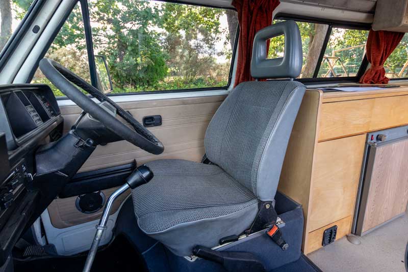 Transporter T25 85bhp Autohomes Komet Hightop Camper Van - Drivers Seat