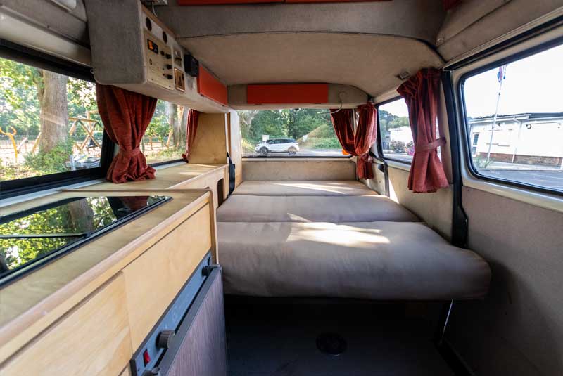 Transporter T25 85bhp Autohomes Komet Hightop Camper Van - Looking Through