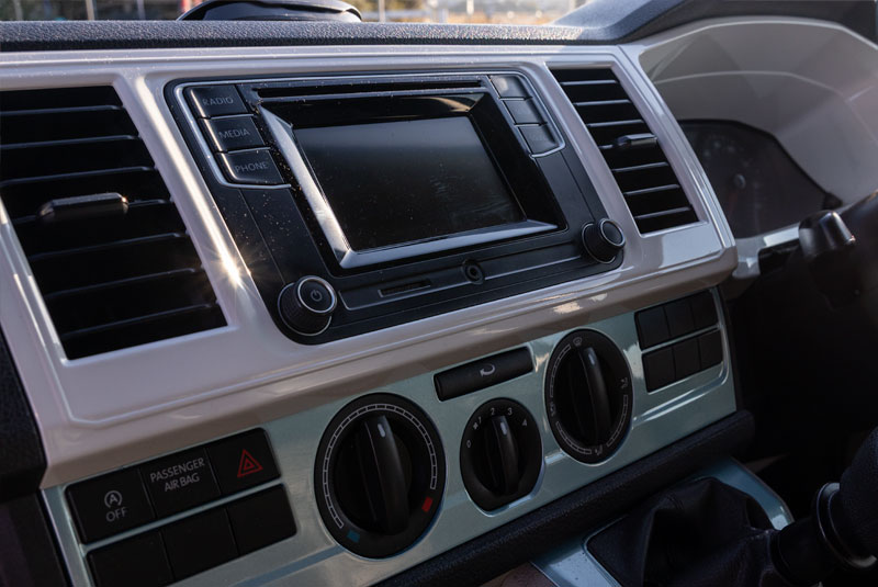 VW Transporter T6 140bhp Sportline Camper - Media Player