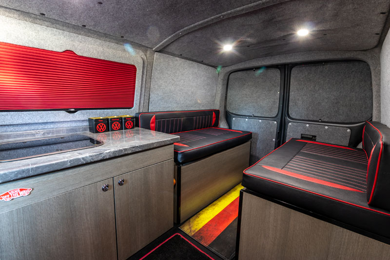 VW Transporter T5 130bhp Day Van SWB Sportline - Interior