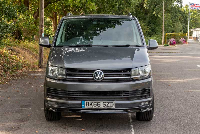 VW Transporter T6 140bhp SWB Kombi - Front