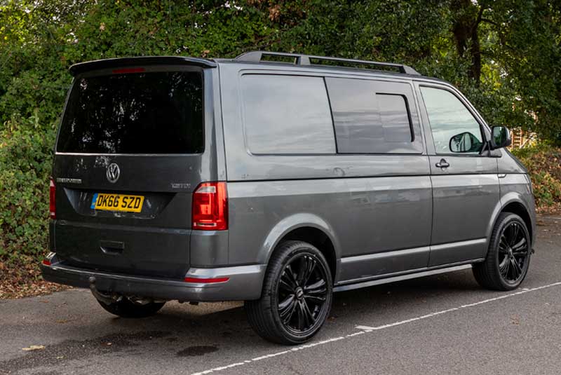 VW Transporter T6 140bhp SWB Kombi - Rear Right