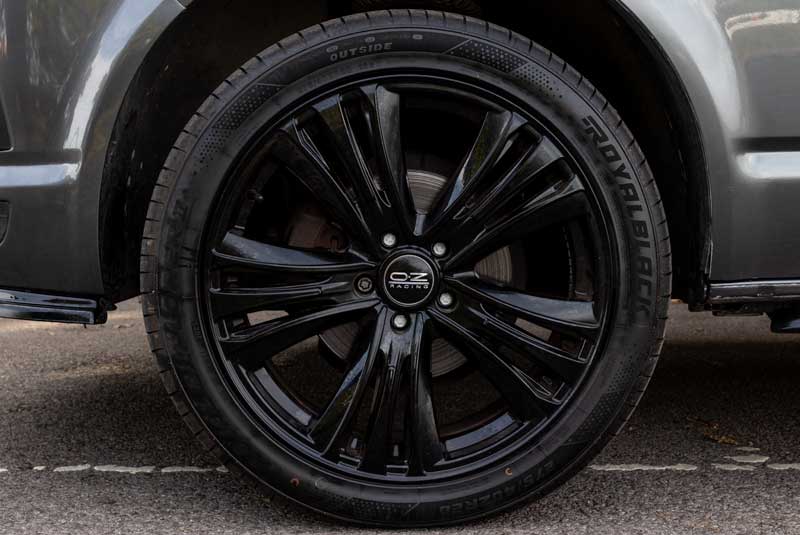 VW Transporter T6 140bhp SWB Kombi - Wheels